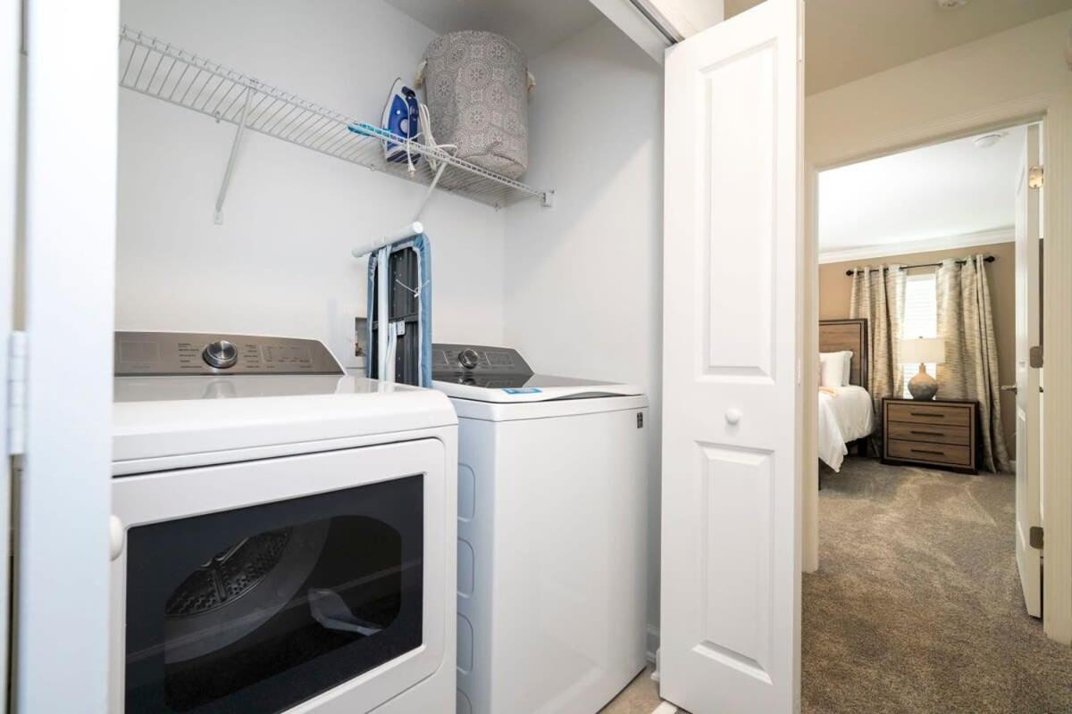 Hébergement de vacances Wonderfull 4bd With Pool At Champions Gate 1174 *